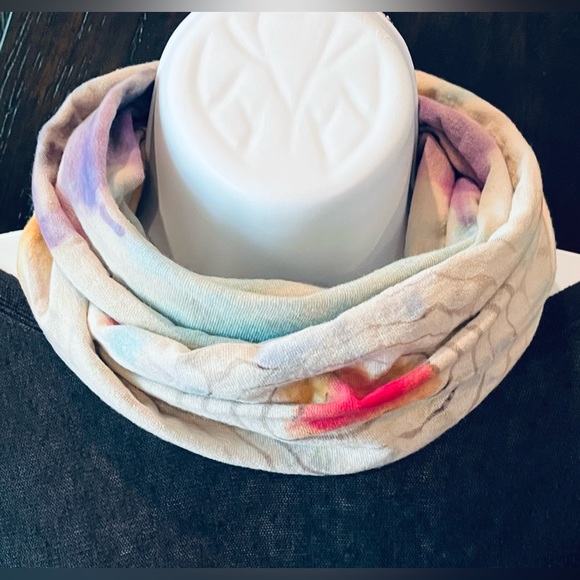 Reverse Tie-Dye Scarf - Picture 2 of 3